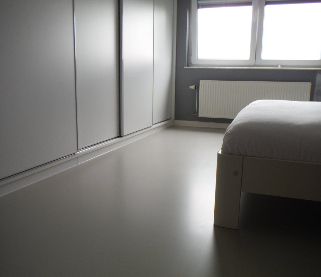 sol resine pu gris clair